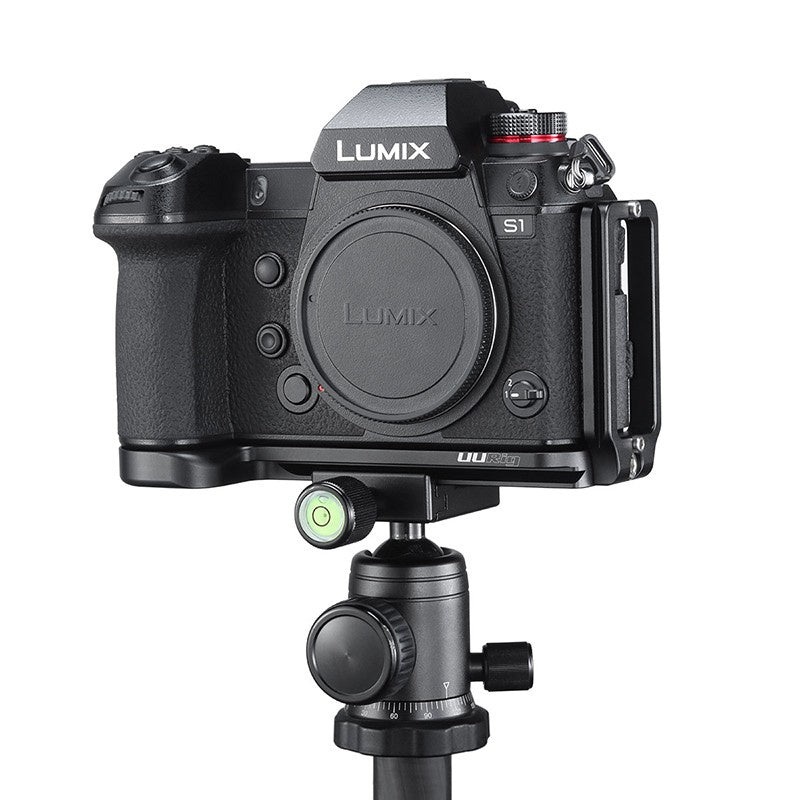 UURig by Ulanzi R026 Quick Release L Plate for Lumix S1 / S1R DSLR Camera Cage Rig Holder Handle Grip Extension Microphone Bracket Light
