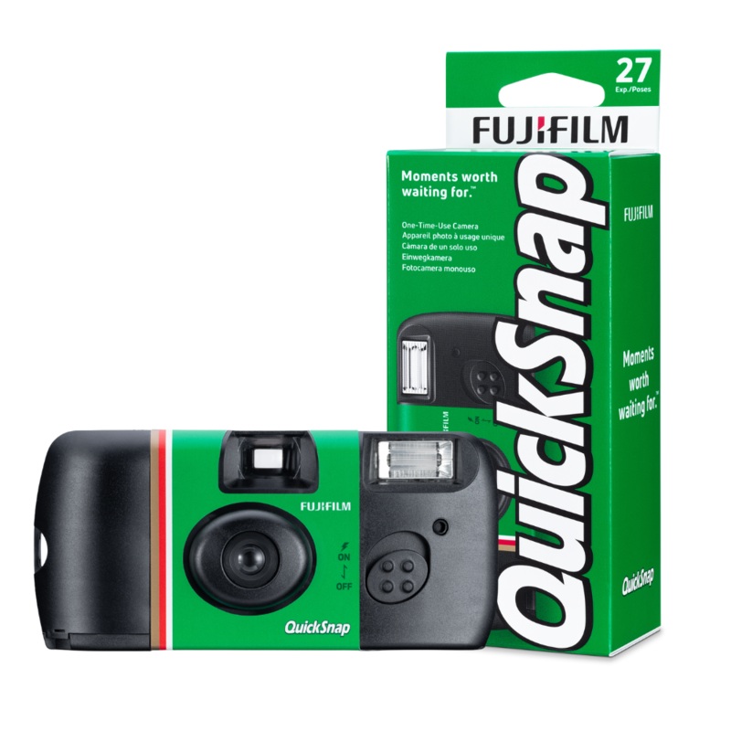 Fujifilm QuickSnap Flash Disposable Camera with Fujicolor Superia X-TRA 400 Film, 35mm Format, 400 ISO & 27 Exposure Shots